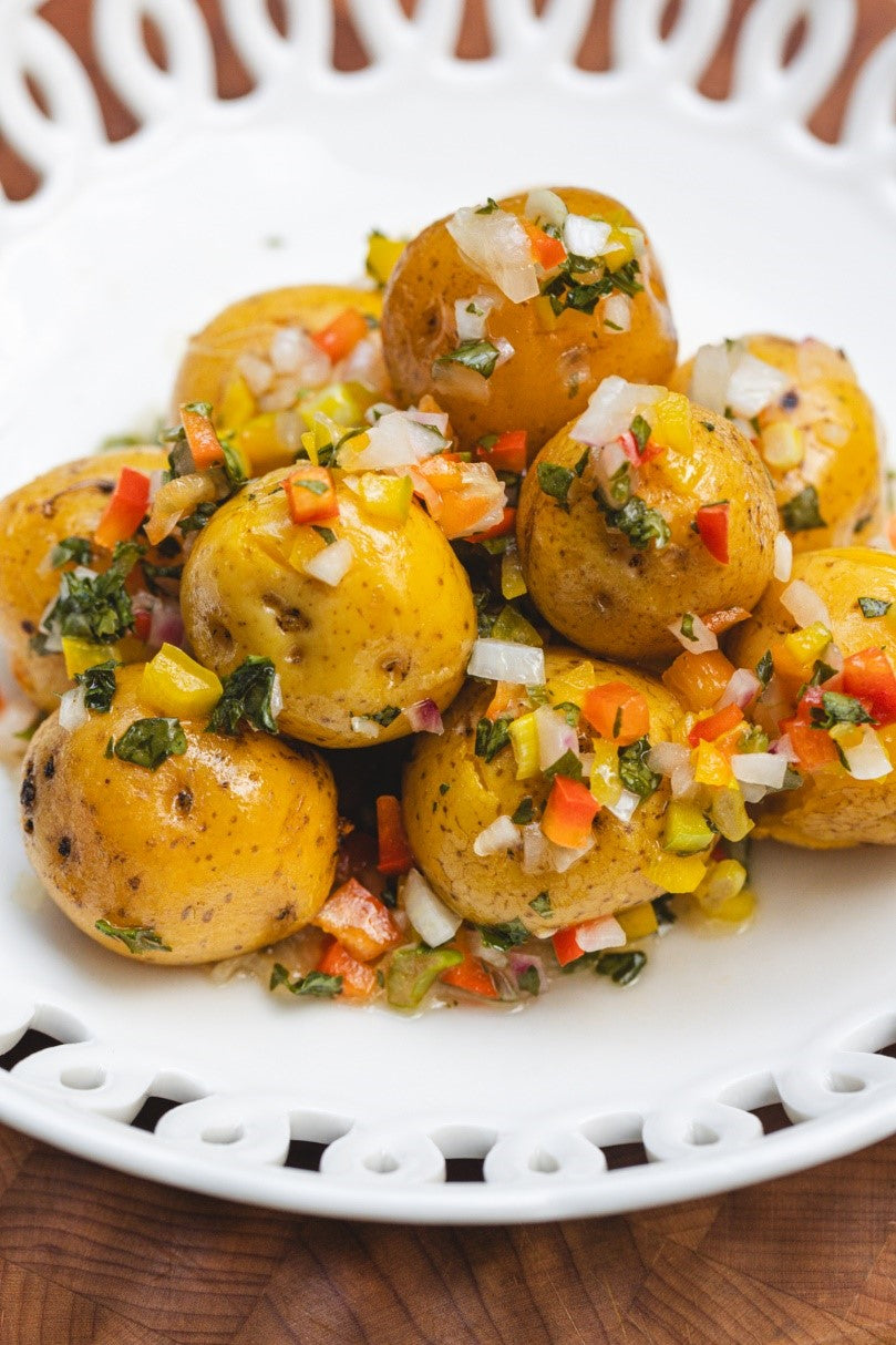 Papitas criolla con salsa de picadillo